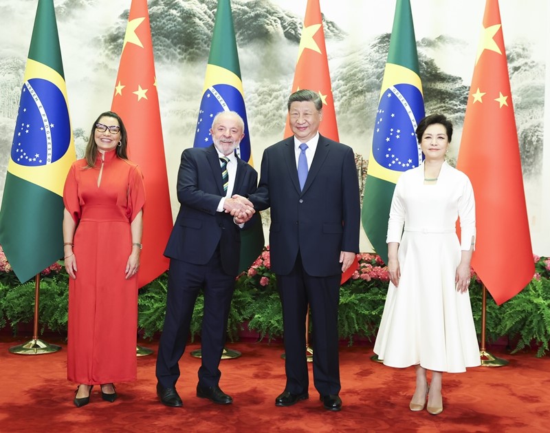 习近平同巴西总统卢拉会谈1.jpg 习近平同巴西总统卢拉会谈1.jpg