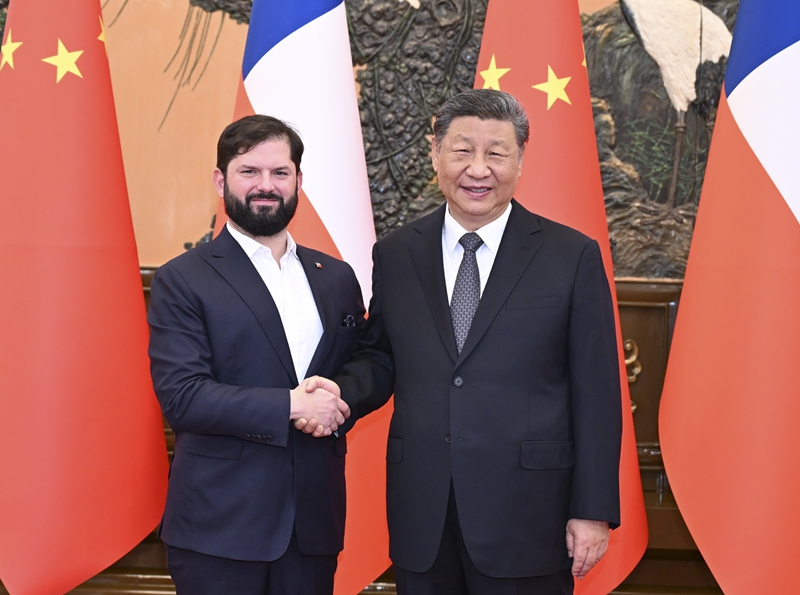 习近平会见智利总统博里奇.jpg 习近平会见智利总统博里奇.jpg