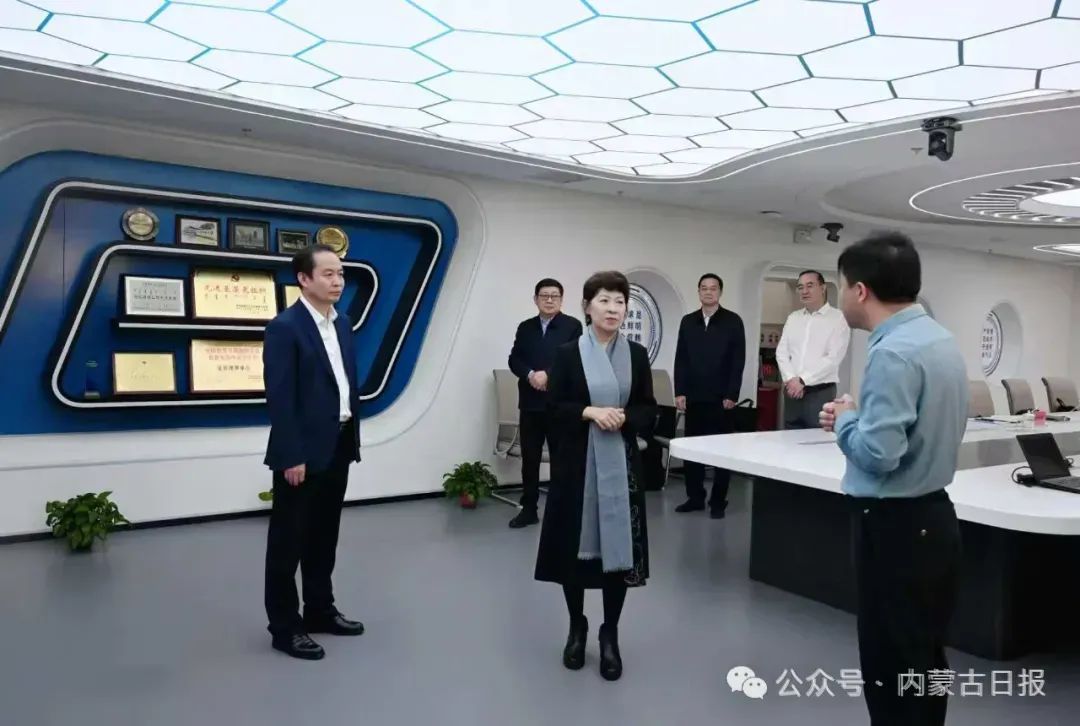 王莉霞调研高考备考工作1.jpg 王莉霞调研高考备考工作1.jpg