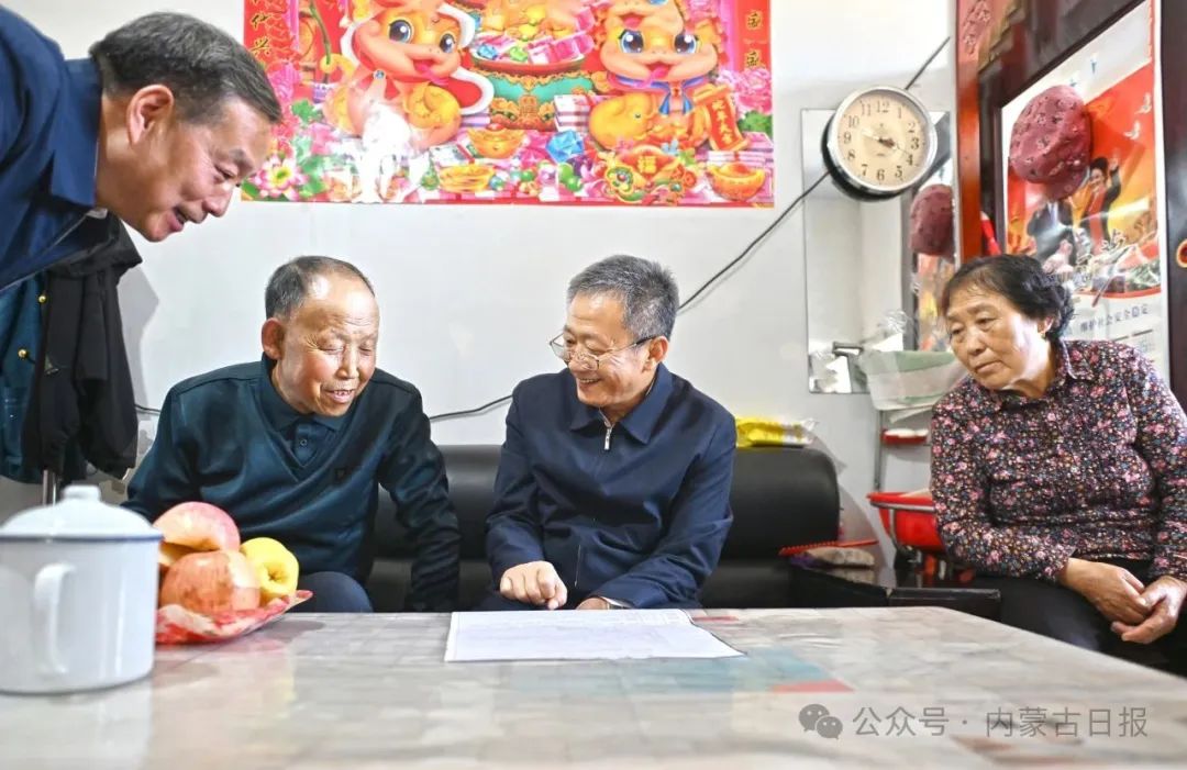 孙绍骋在察右中旗调研农牧民增收工作.jpg 孙绍骋在察右中旗调研农牧民增收工作.jpg
