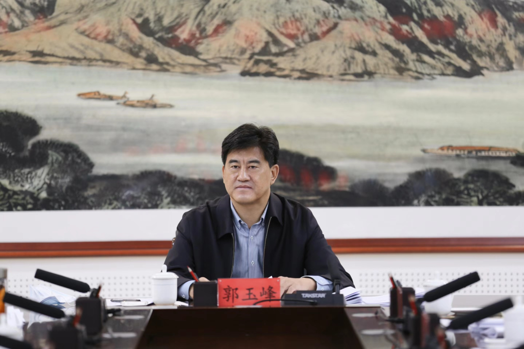 自治区住房和城乡建设厅召开党组（扩大）会议2.png