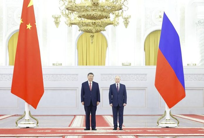 习近平同俄罗斯总统普京会谈1.jpg