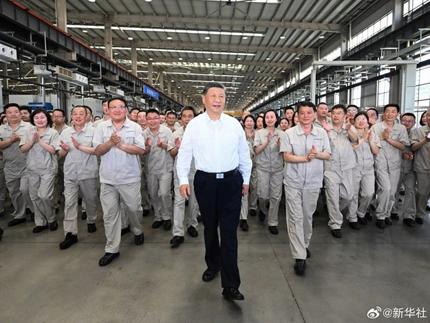 习近平在河南考察时强调：坚定信心推动高质量发展高效能治理 奋力谱写中原大地推进中国式现代化新篇章1.jpg