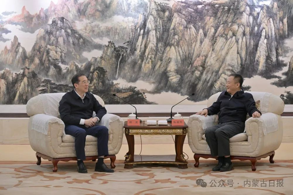 0517孙绍骋拜会全国政协副主席杨震2.jpg 0517孙绍骋拜会全国政协副主席杨震2.jpg