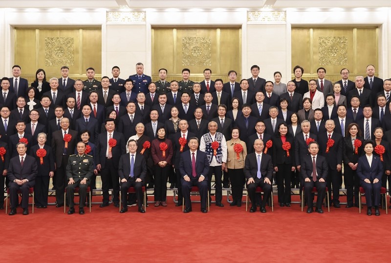 0102习近平接见全国离退休干部先进集体和先进个人受表彰代表.jpg 0102习近平接见全国离退休干部先进集体和先进个人受表彰代表.jpg