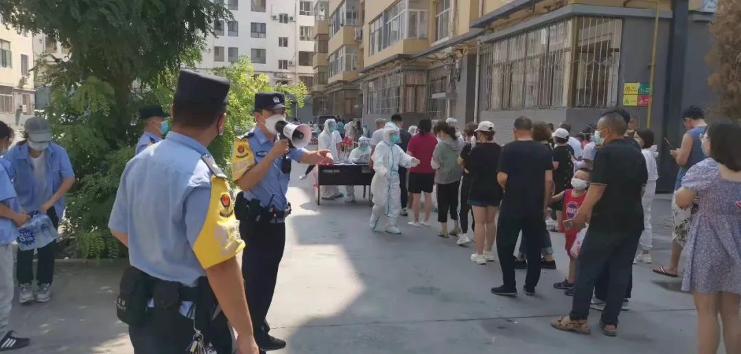 乌海公安：举全警之力与疫情读秒赛跑1.jpg