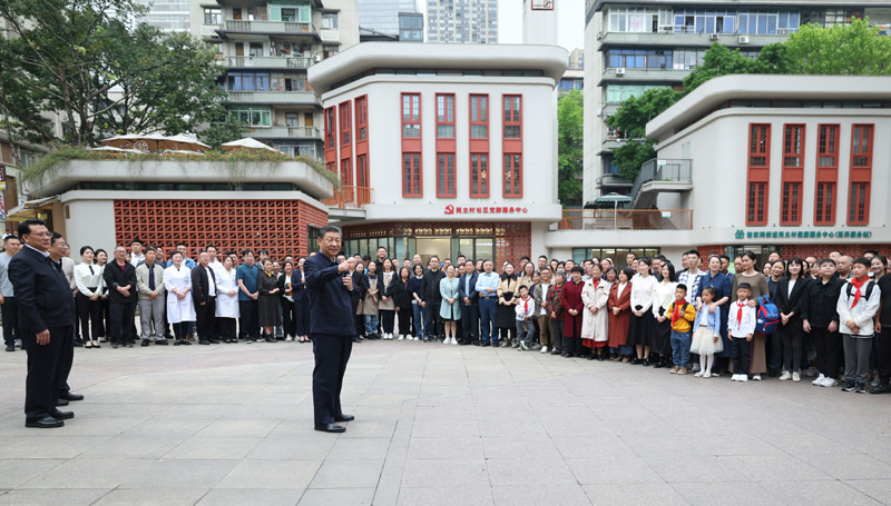 习近平在重庆考察时强调2.jpg