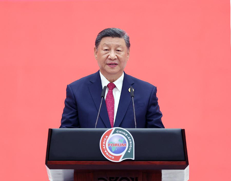 习近平和彭丽媛为出席中非合作论坛北京峰会的国际贵宾举行欢迎宴会1.jpg