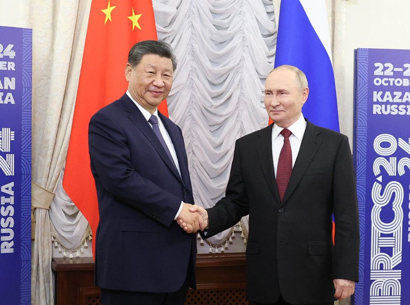 习近平同俄罗斯总统普京举行会晤.jpg
