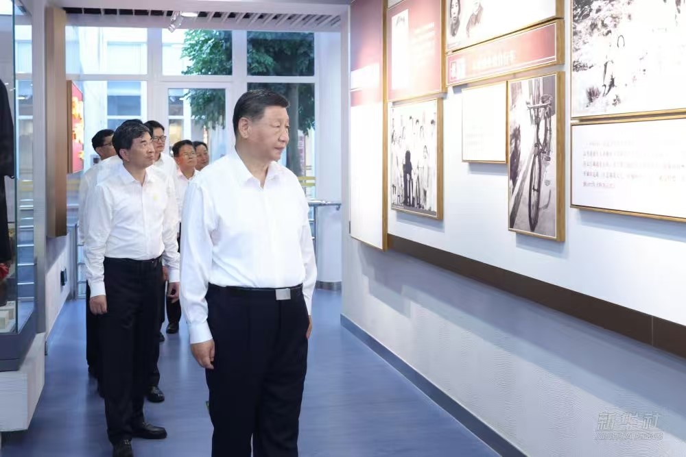 习近平在福建漳州市考察调研7.jpg