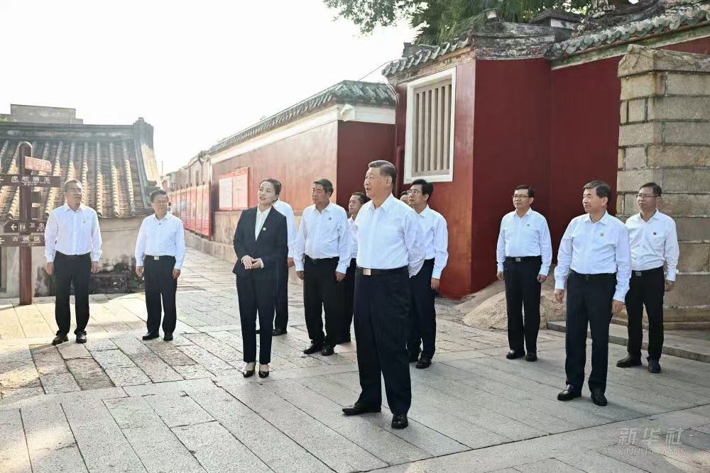 习近平在福建漳州市考察调研9.jpg