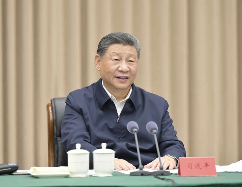 习近平在听取海南省委和省政府工作汇报时强调：紧紧围绕建设“三区一中心”的战略定位 奋力谱写中国式现代化海南篇章2.jpg