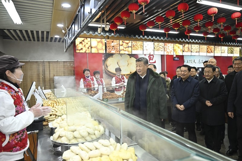 习近平春节前夕赴辽宁看望慰问基层干部群众 向全国各族人民致以美好的新春祝福 祝各族人民幸福安康 祝伟大祖国繁荣昌盛6.jpg