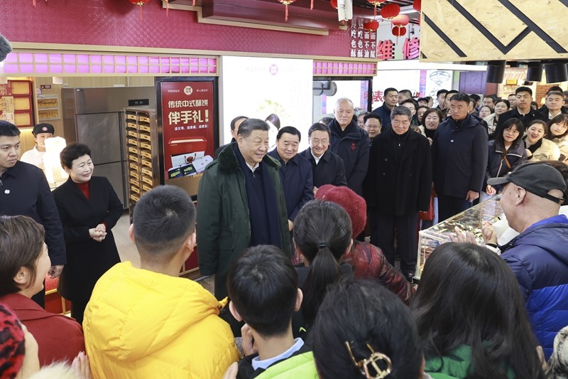 习近平春节前夕赴辽宁看望慰问基层干部群众 向全国各族人民致以美好的新春祝福 祝各族人民幸福安康 祝伟大祖国繁荣昌盛17.jpg