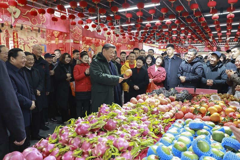 习近平春节前夕赴辽宁看望慰问基层干部群众 向全国各族人民致以美好的新春祝福 祝各族人民幸福安康 祝伟大祖国繁荣昌盛18.jpg