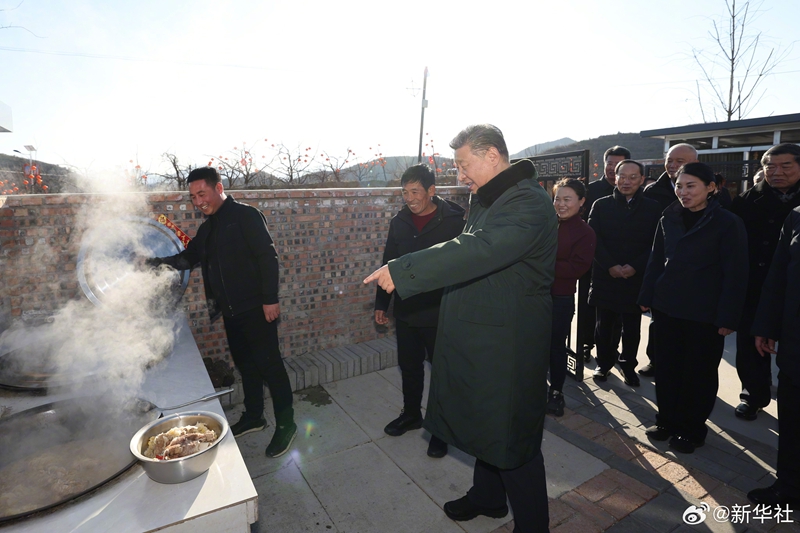 习近平走进受灾群众家中：你们的希望也就是我们的希望1.jpg
