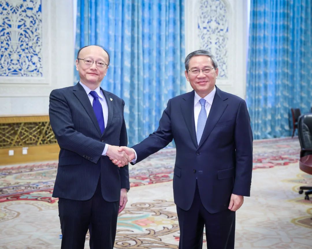 李强会见亚洲开发银行行长神田真人.jpg