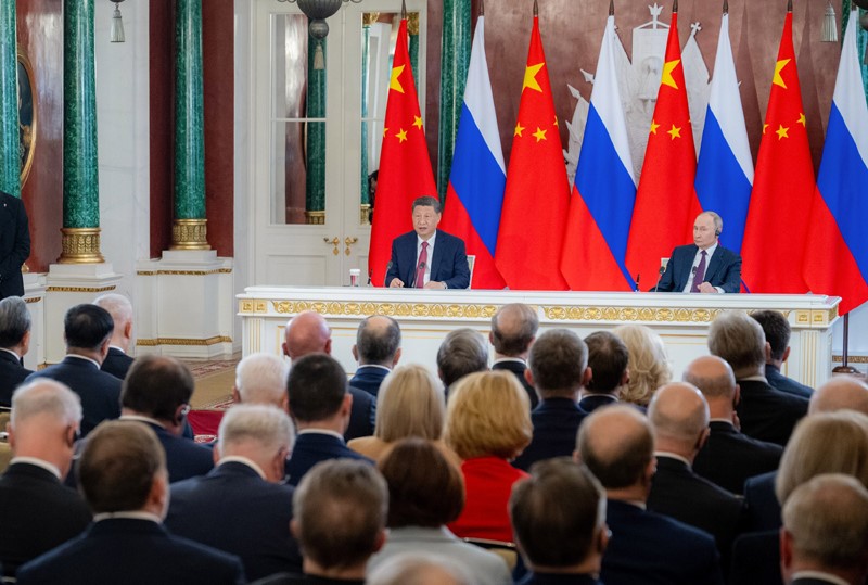 习近平同俄罗斯总统普京会谈4.jpg