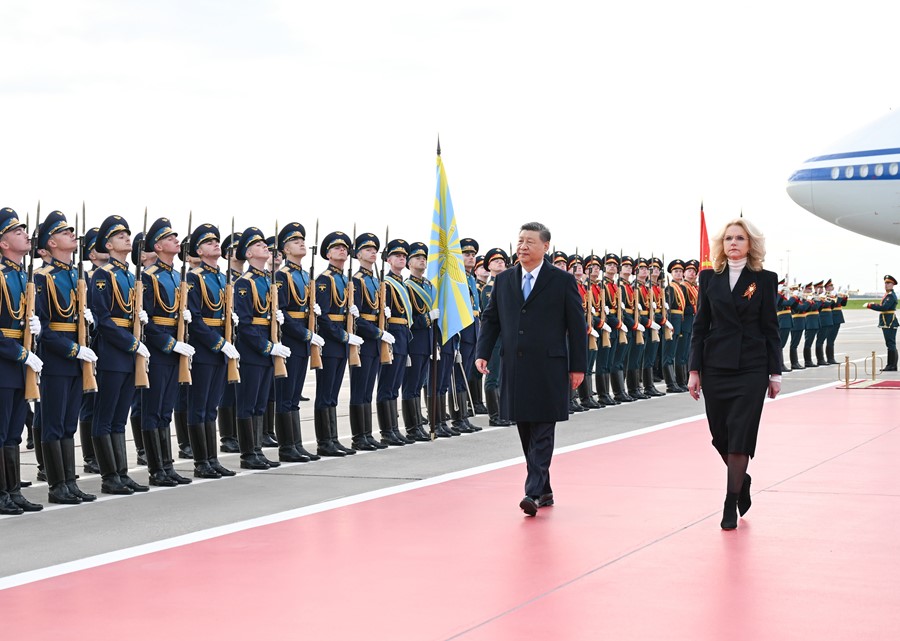 习近平离京赴莫斯科对俄罗斯进行国事访问并出席纪念苏联伟大卫国战争胜利80周年庆典.jpg