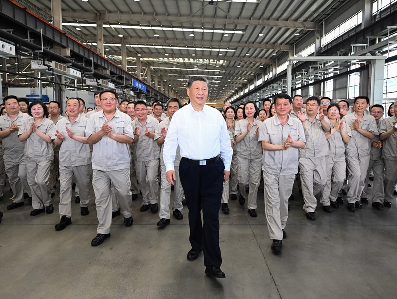 习近平在河南考察时强调：坚定信心推动高质量发展高效能治理 奋力谱写中原大地推进中国式现代化新篇章1.jpg