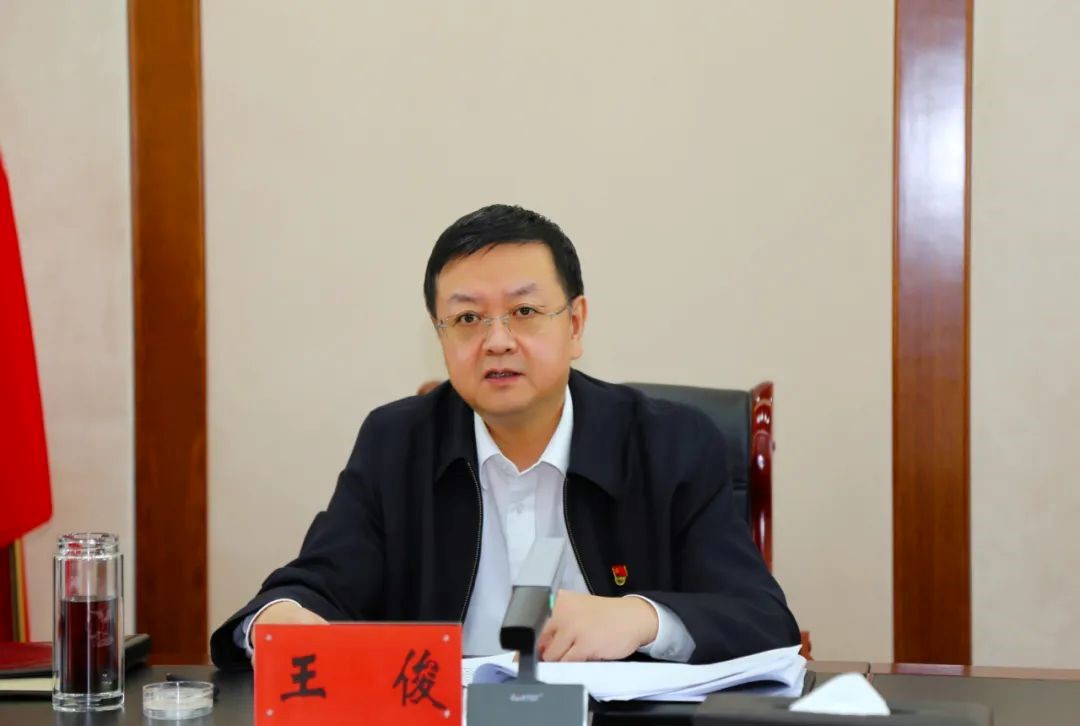 自治区民委深化学习贯彻习近平总书记在十三届全国人大五次会议内蒙古代表团审议时重要讲话精神1.jpg