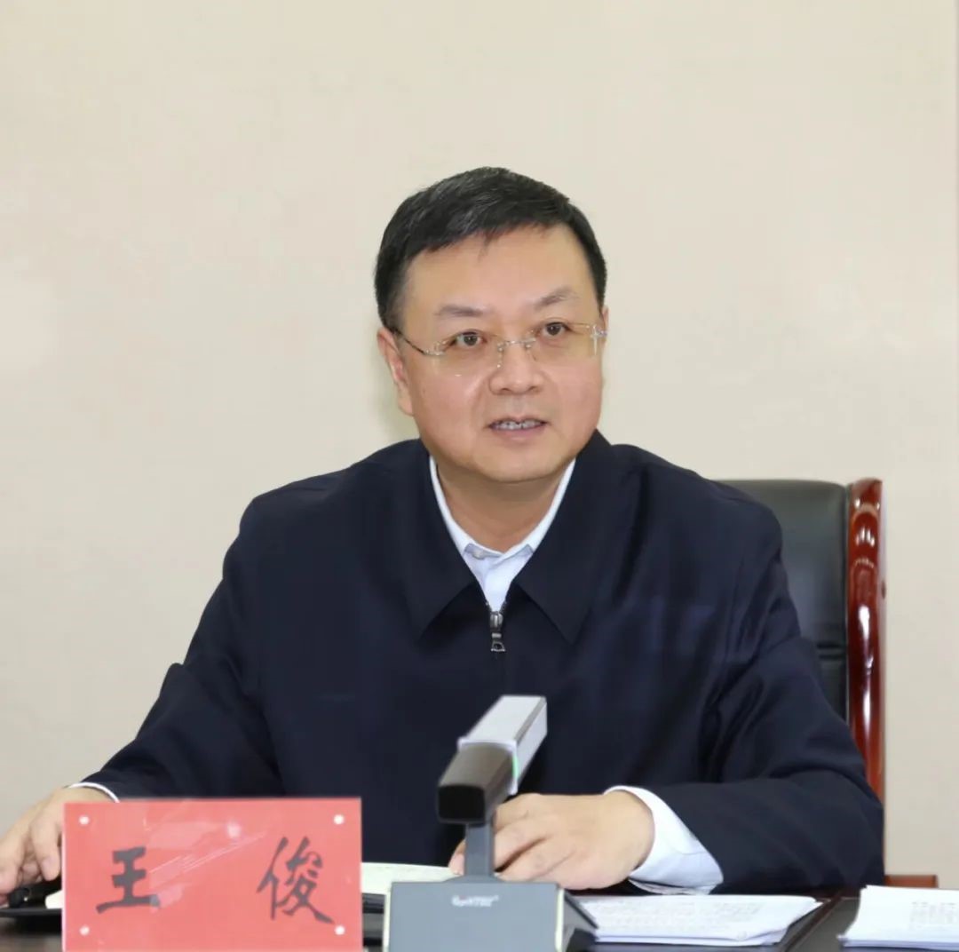 自治区民委召开党组会议传达学习习近平总书记重要讲话精神1.jpg