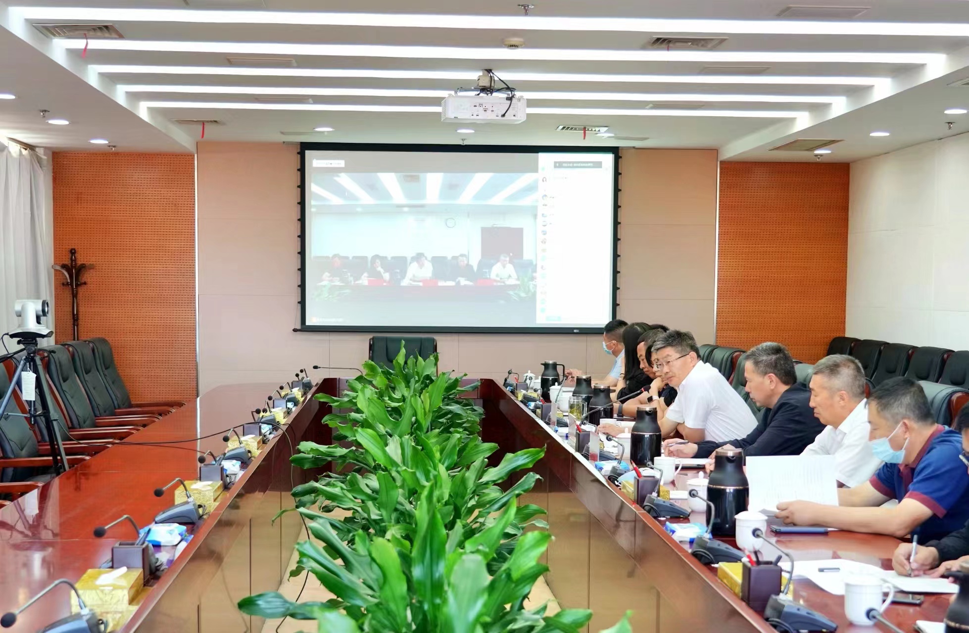 自治区自然资源厅组织开展2022年度全区矿产资源储量评审专家视频培训2.jpg