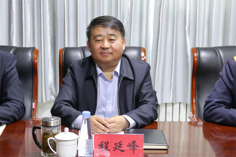 干部荣誉退休座谈会3.png 干部荣誉退休座谈会3.png