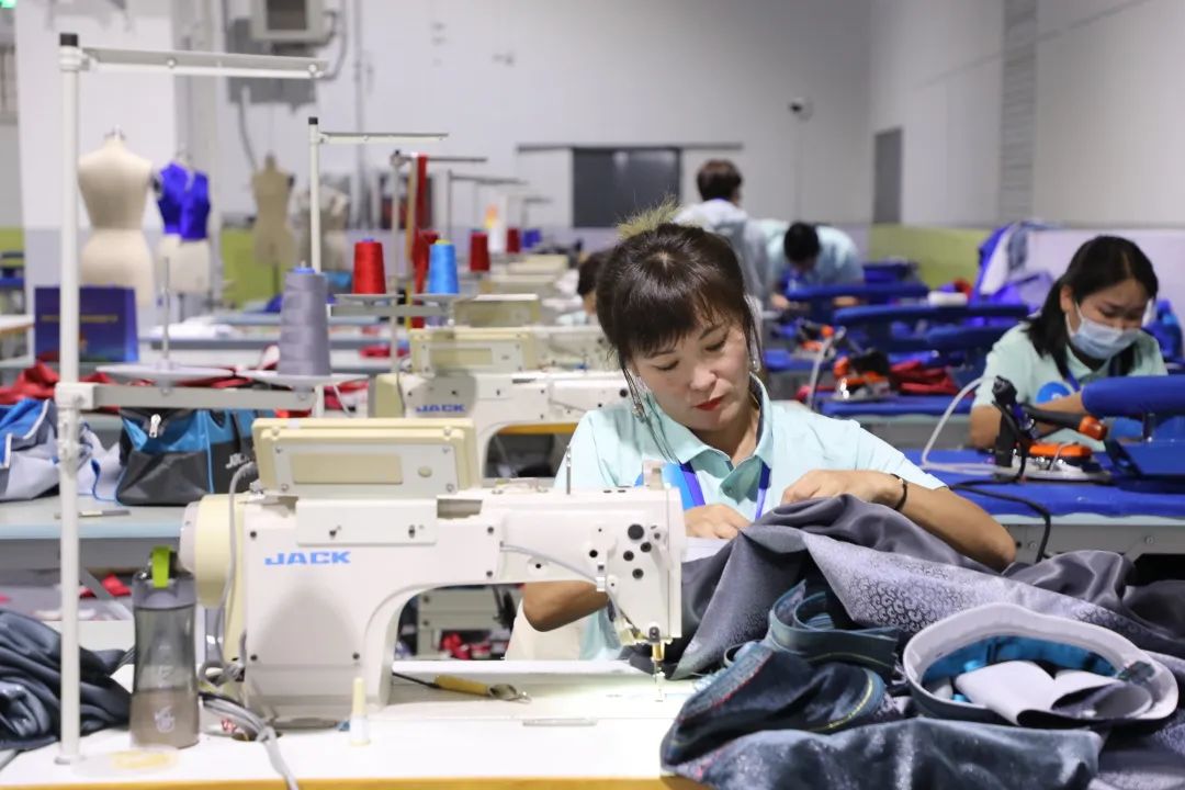 内蒙古自治区第一届职业技能大赛开幕 孙绍骋致贺信4.jpg